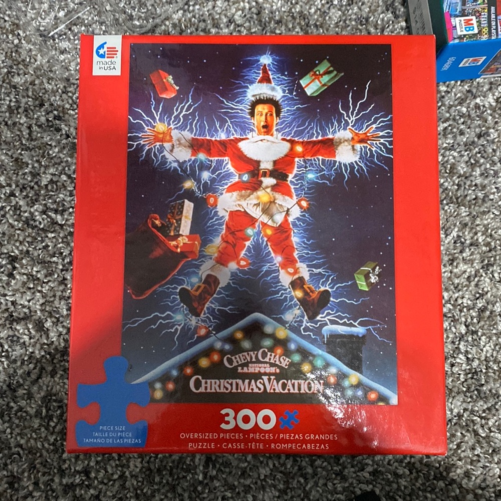 Christmas vacation 300 piece puzzle